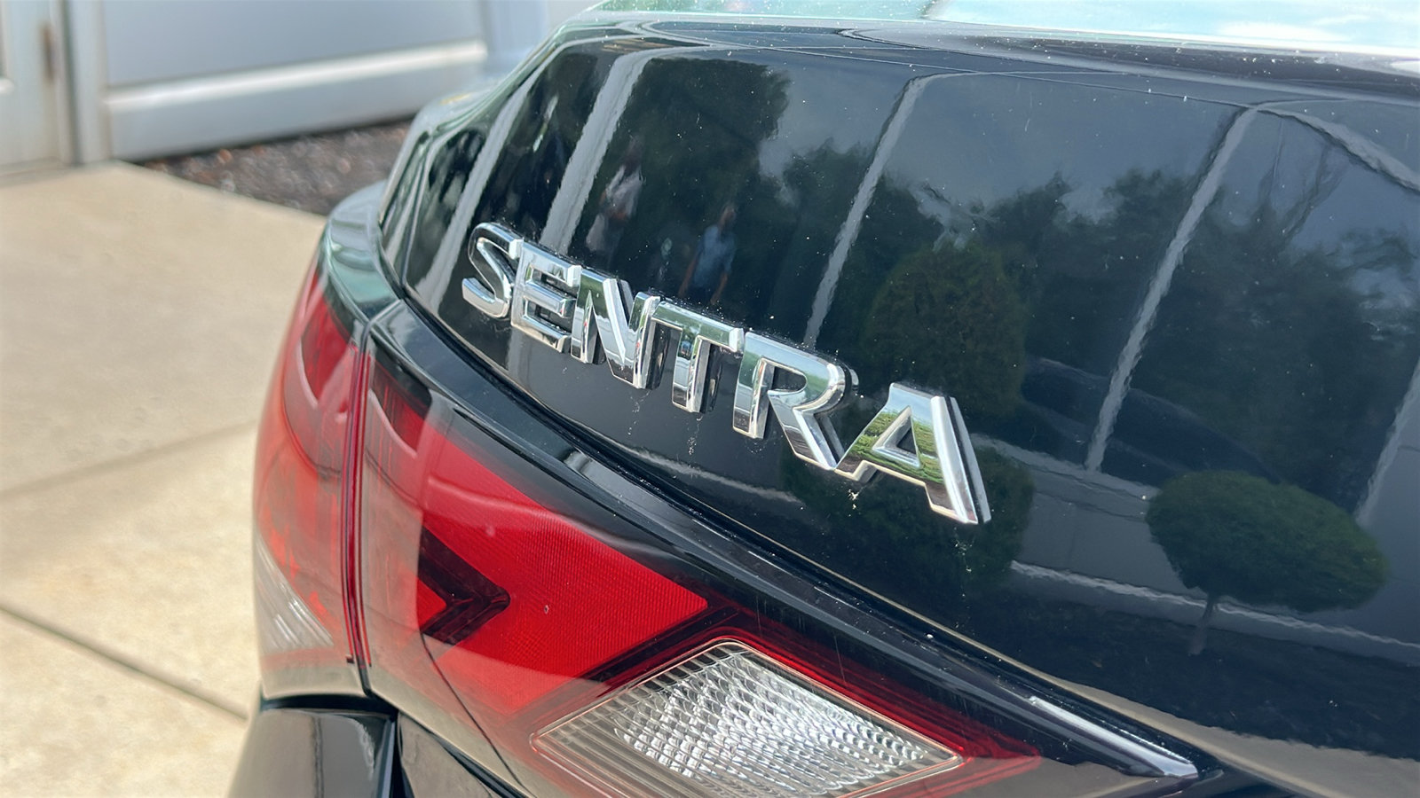 Used 2024 Nissan Sentra S FWD image 9