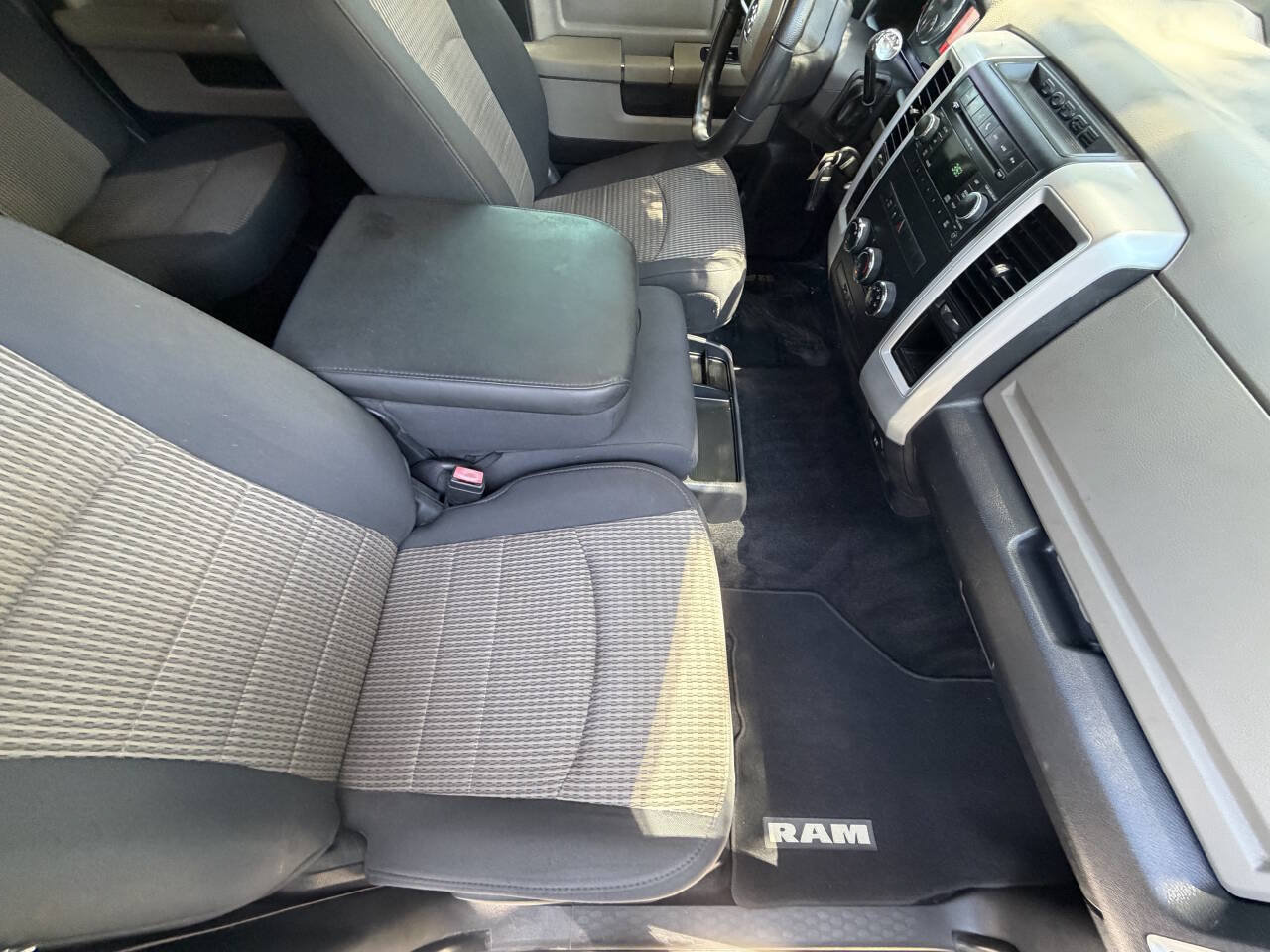 Used 2011 RAM 1500 Classic SLT w/ Remote Start & Security Group RWD image 13