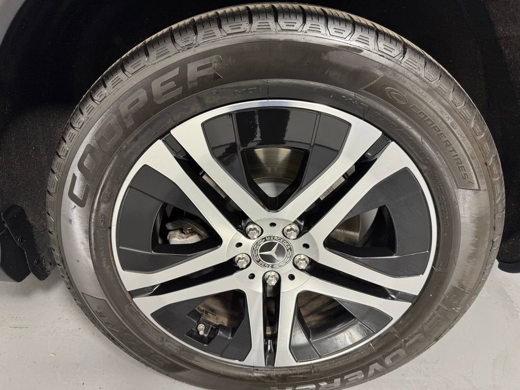 Used 2021 Mercedes-Benz GLS 450 4MATIC image 28