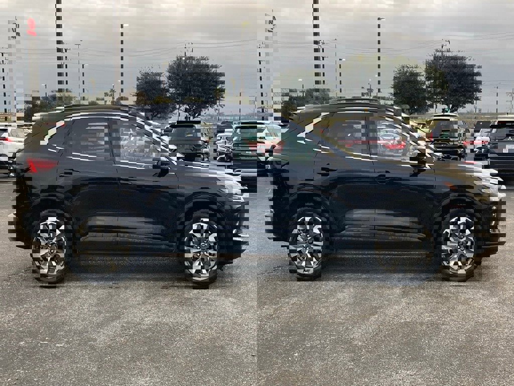 Used 2023 Ford Escape Platinum image 4