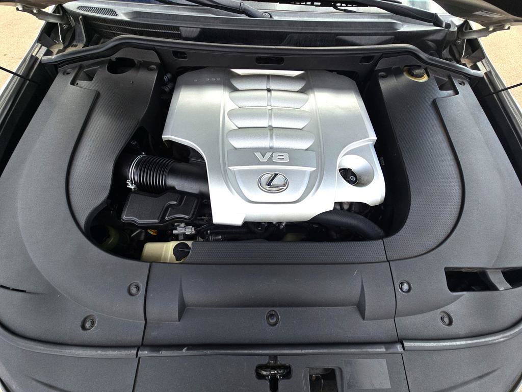 Used 2010 Lexus LX 570 4WD image 32