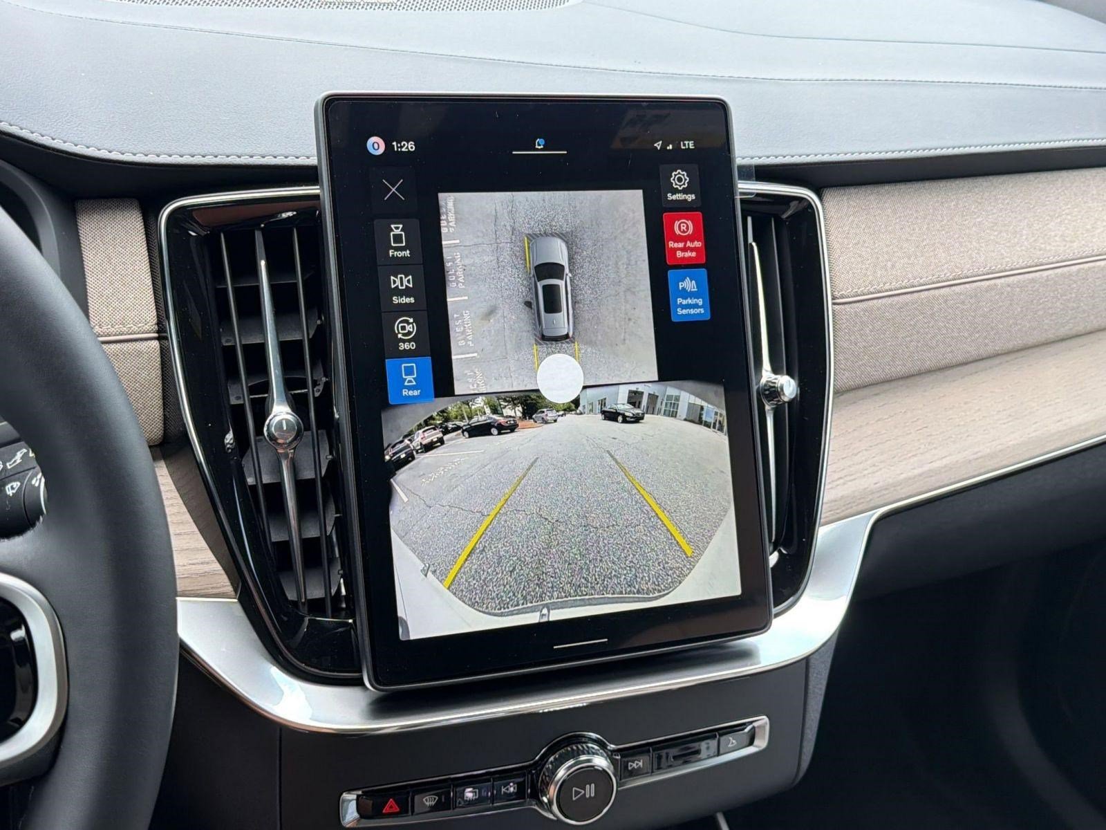 New 2026 Volvo XC90 B6 Plus w/ Protection Package AWD/4WD image 23