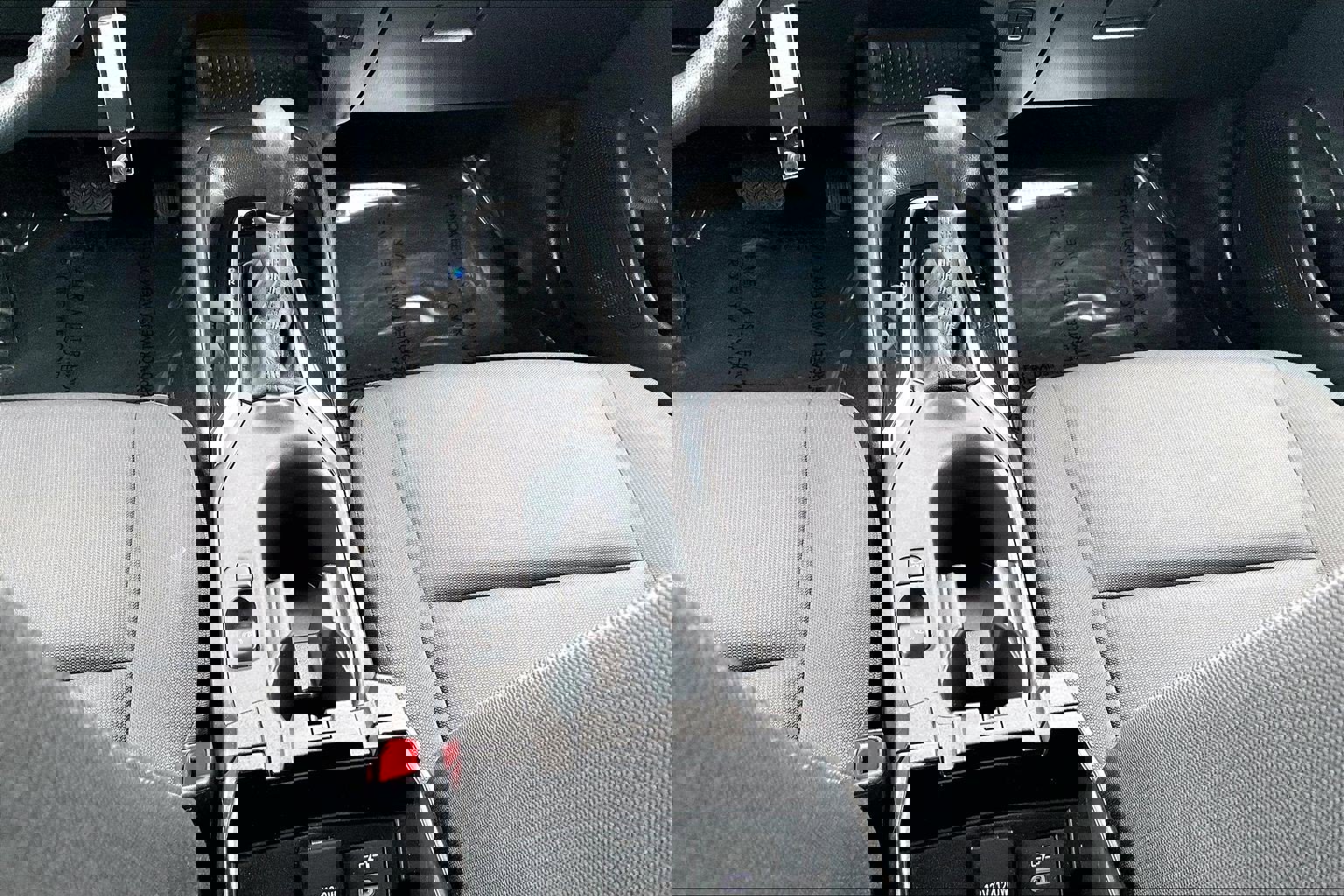 Used 2025 Toyota Corolla LE image 30