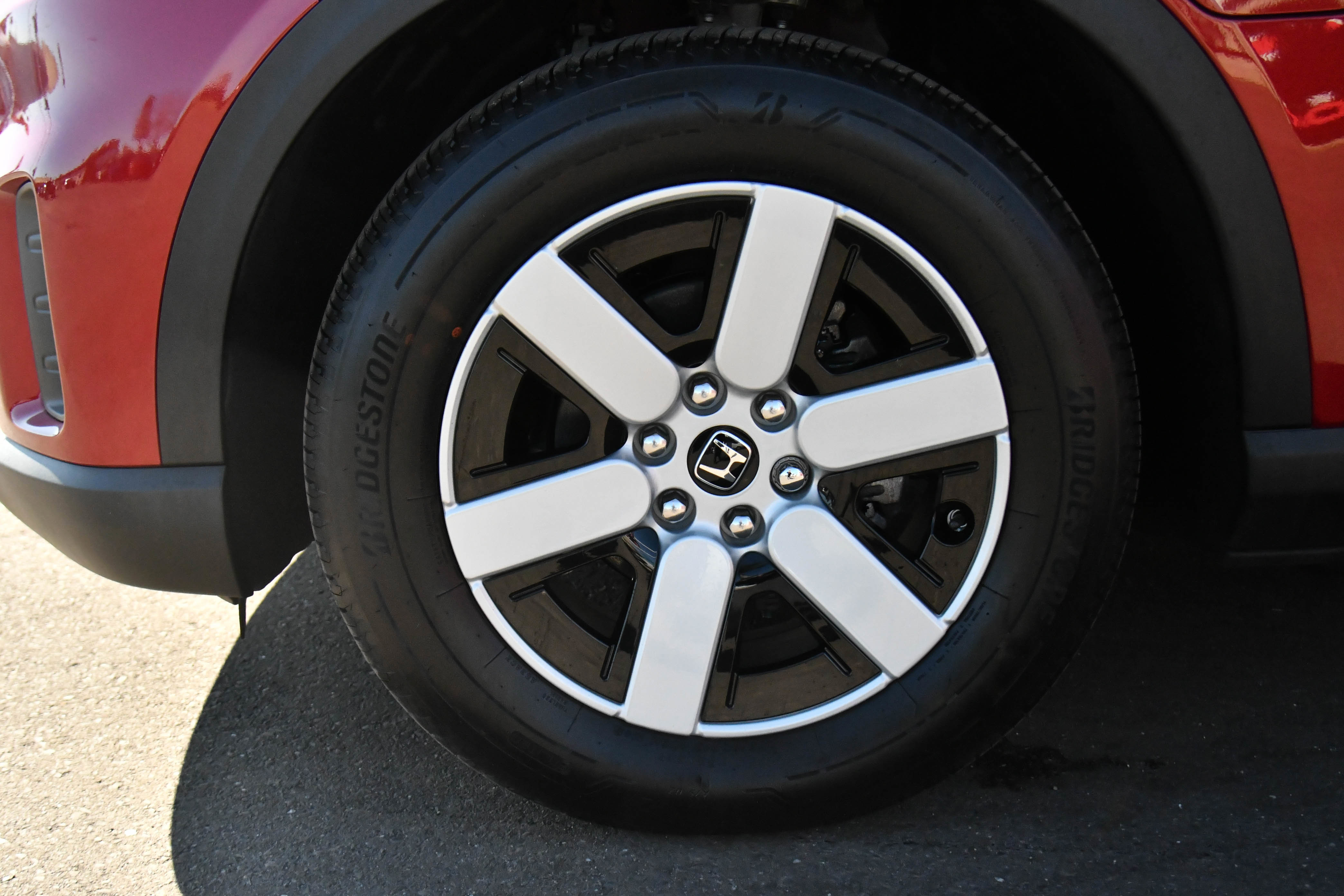 Used 2024 Honda Prologue EX image 12