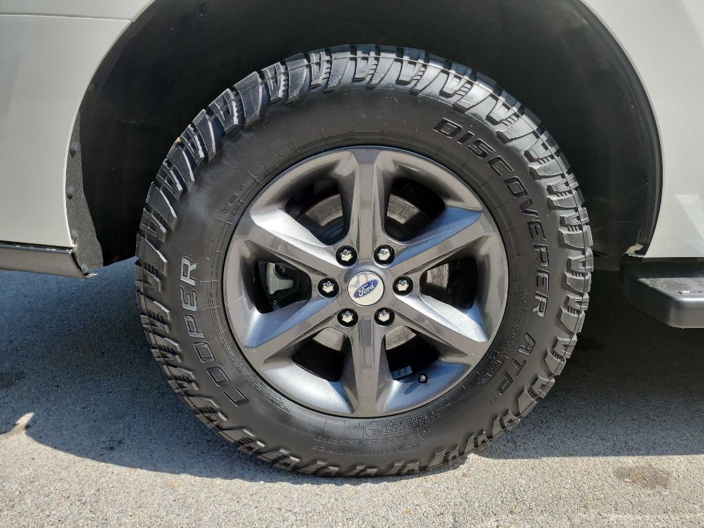 Used 2020 Ford Expedition XLT w/ FX4 Off-Road Package AWD/4WD image 13