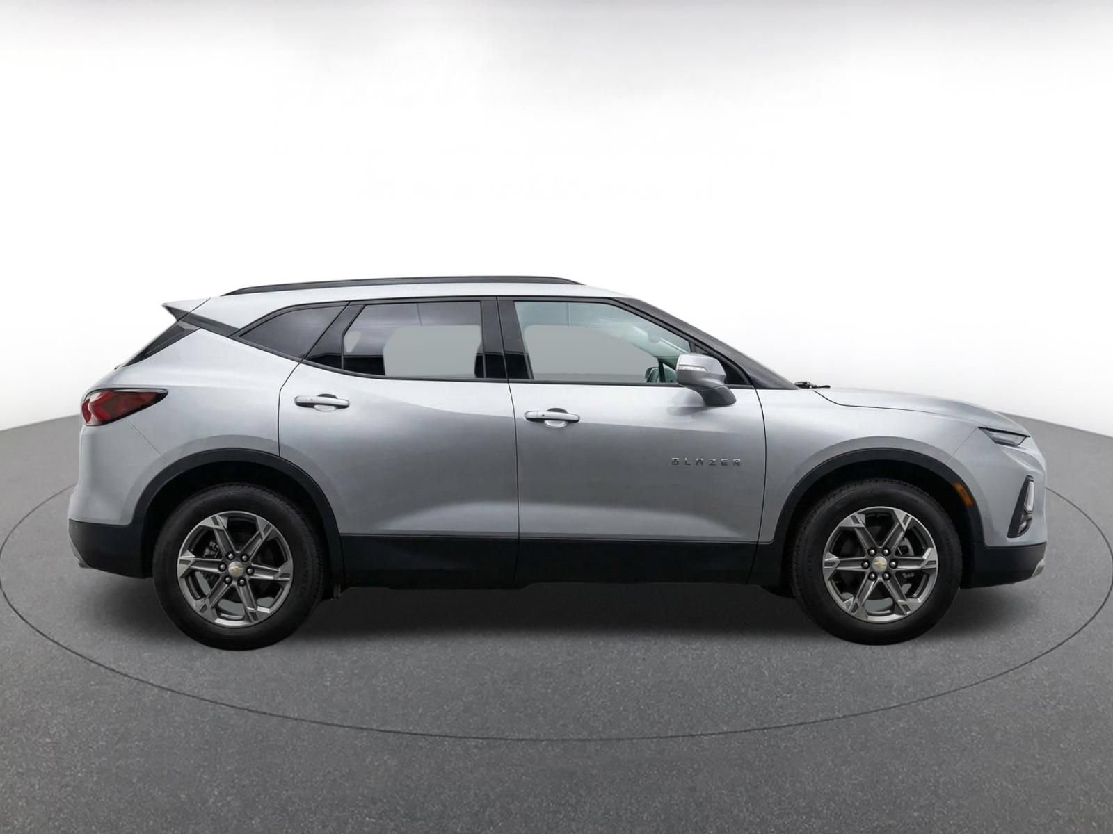 Used 2025 Chevrolet Blazer LT FWD image 14