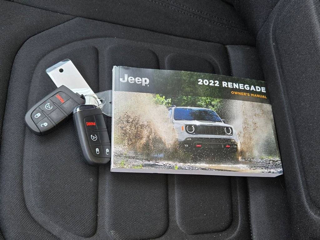 Used 2022 Jeep Renegade Latitude image 11