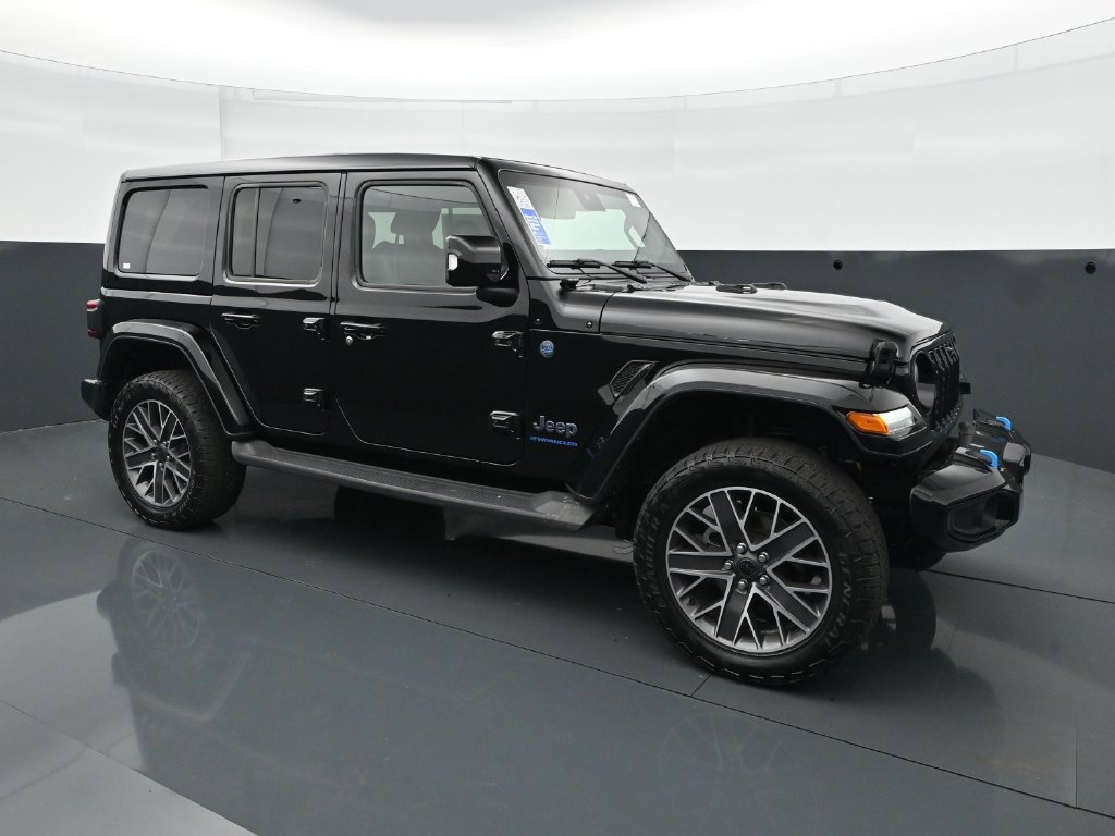 Used 2024 Jeep Wrangler High Altitude AWD/4WD image 9