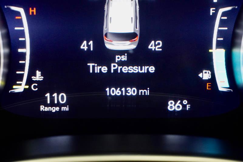 Used 2017 Chrysler Pacifica Touring-L Plus FWD image 16