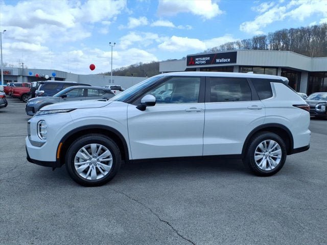 New 2026 Mitsubishi Outlander ES AWD/4WD image 2