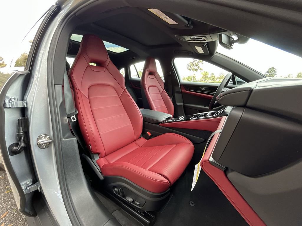 New 2025 Porsche Panamera 4 image 29