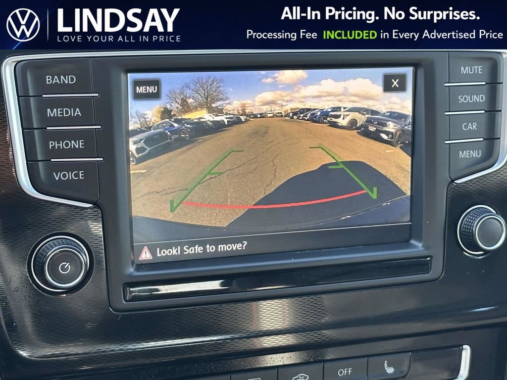 Used 2017 Volkswagen GTI SE image 17