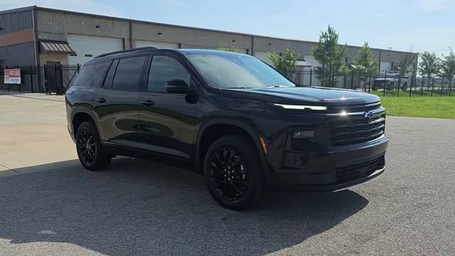 New 2026 Chevrolet Traverse LT w/ Midnight/Sport Edition AWD/4WD image 2