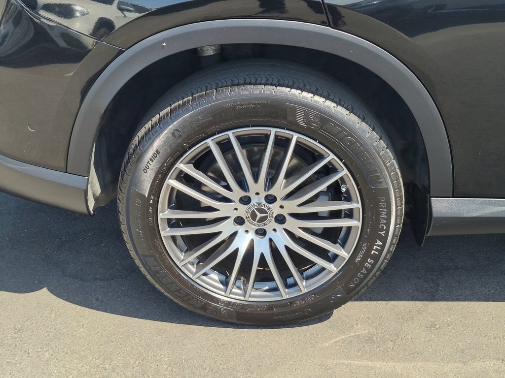 Used 2024 Mercedes-Benz GLC 300 4MATIC image 28