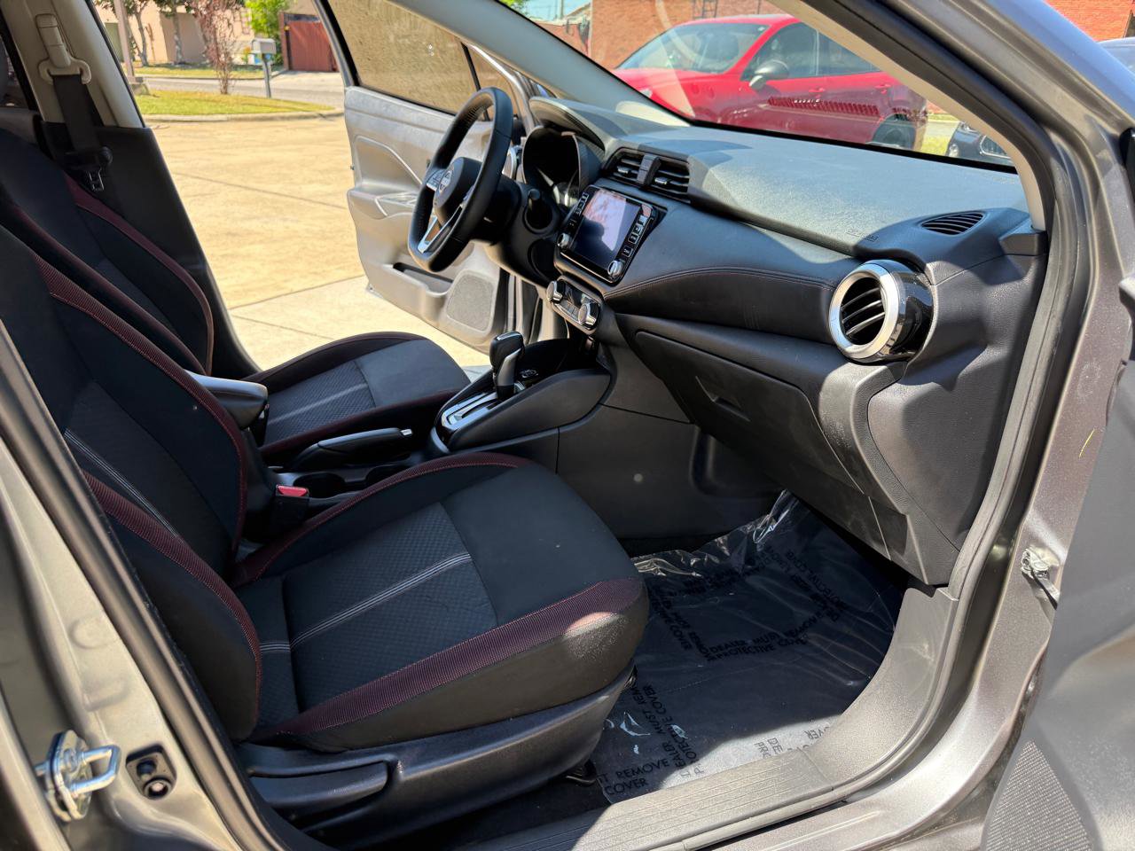 Used 2025 Nissan Versa SR w/ Trunk Package image 21