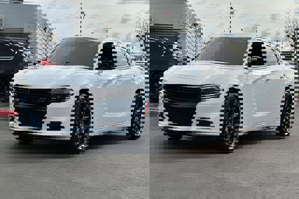 Used 2023 Dodge Charger SXT w/ Blacktop Package image 8