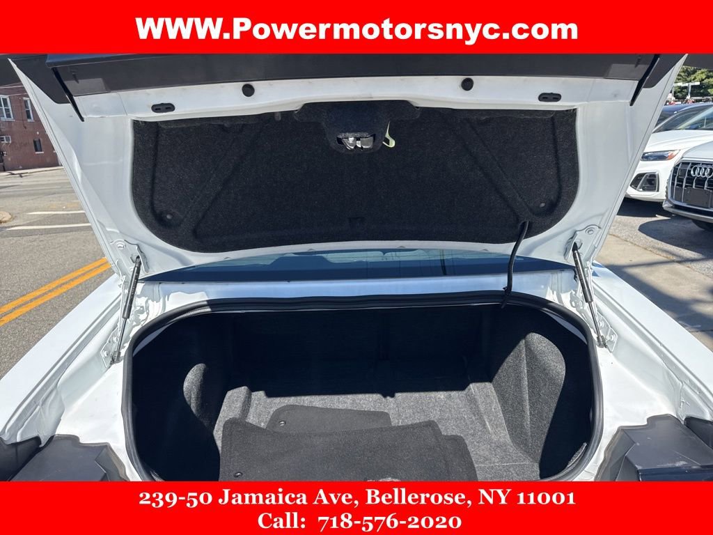 Used 2023 Dodge Challenger SXT image 17