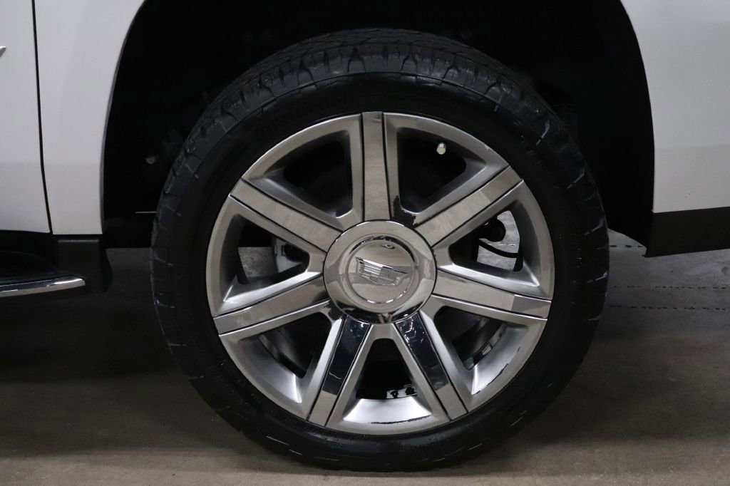 Used 2020 Cadillac Escalade ESV Premium Luxury image 33