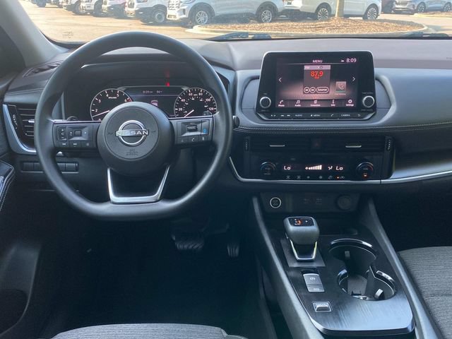Used 2022 Nissan Rogue SV FWD image 6