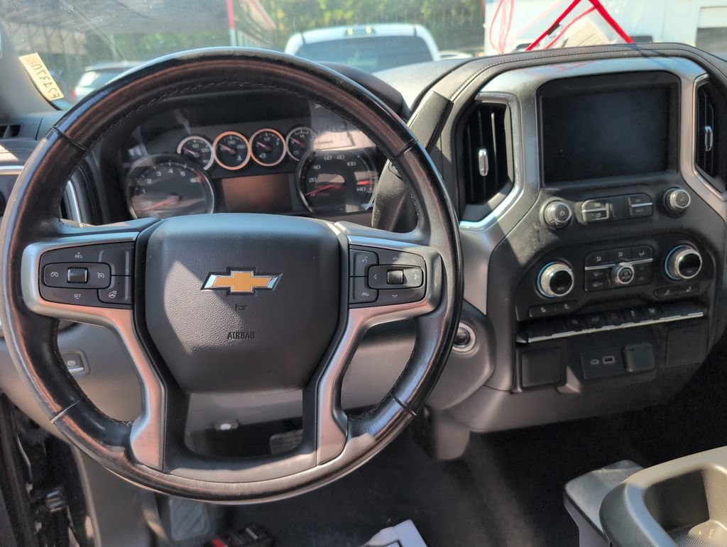 Used 2021 Chevrolet Silverado 1500 LT w/ Bed Protection Package RWD image 12