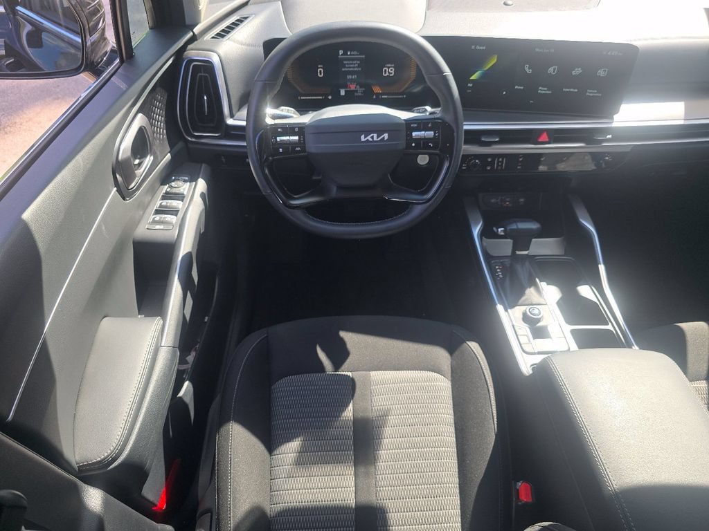 Used 2026 Kia Sorento LX FWD image 23