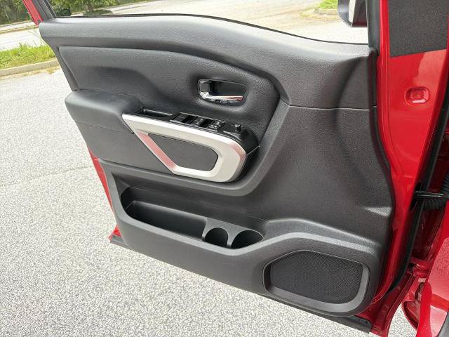 Certified 2024 Nissan Titan SV w/ SV Convenience Package RWD image 17