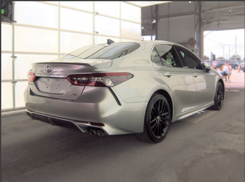 Used 2021 Toyota Camry XSE FWD image 2