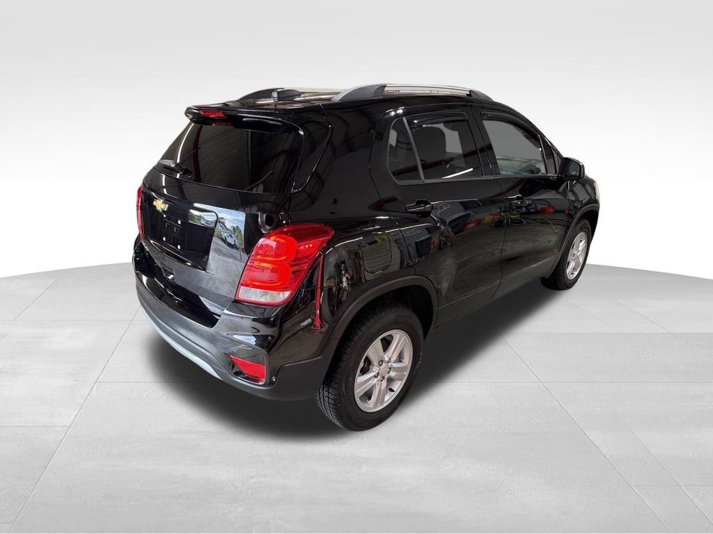 Used 2022 Chevrolet Trax LT w/ LT Convenience Package AWD/4WD image 36