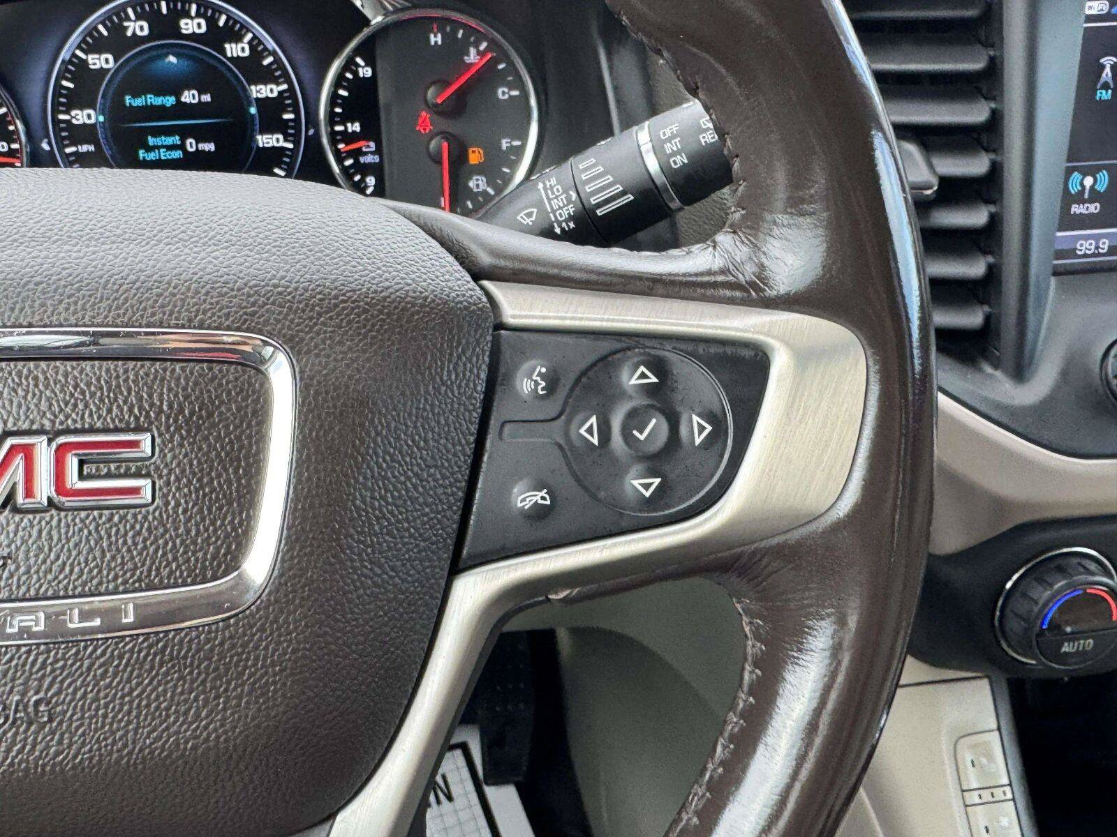 Used 2019 GMC Acadia Denali w/ Technology Package AWD/4WD image 25