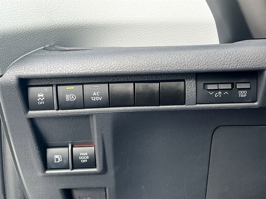 Used 2021 Toyota Sienna XSE w/ XSE Plus Package image 10