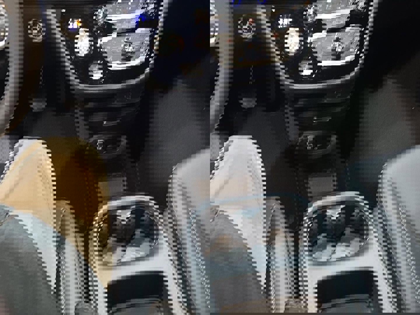 New 2026 Chrysler Pacifica Select image 14