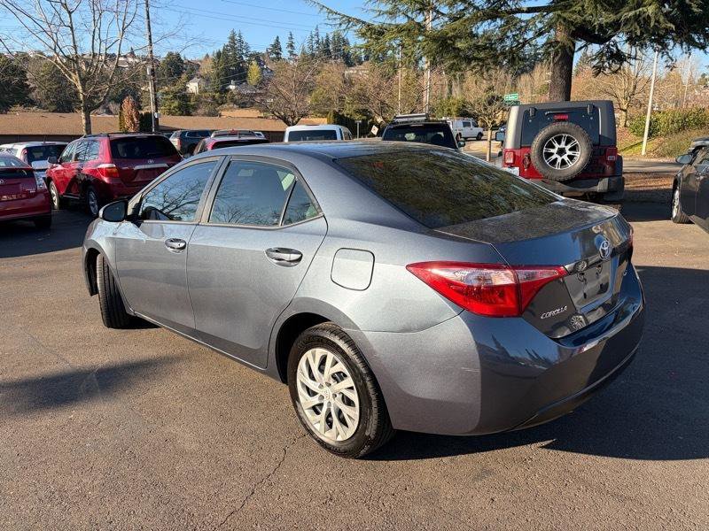Used 2019 Toyota Corolla LE image 5
