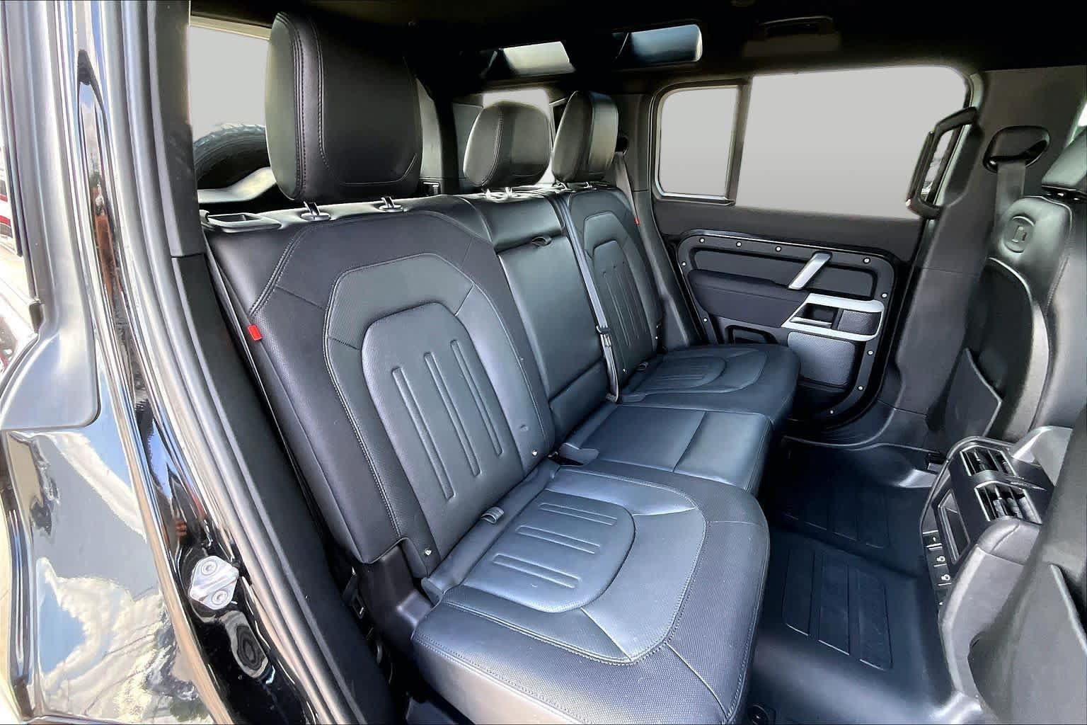 Used 2022 Land Rover Defender 110 X-Dynamic SE AWD/4WD image 20
