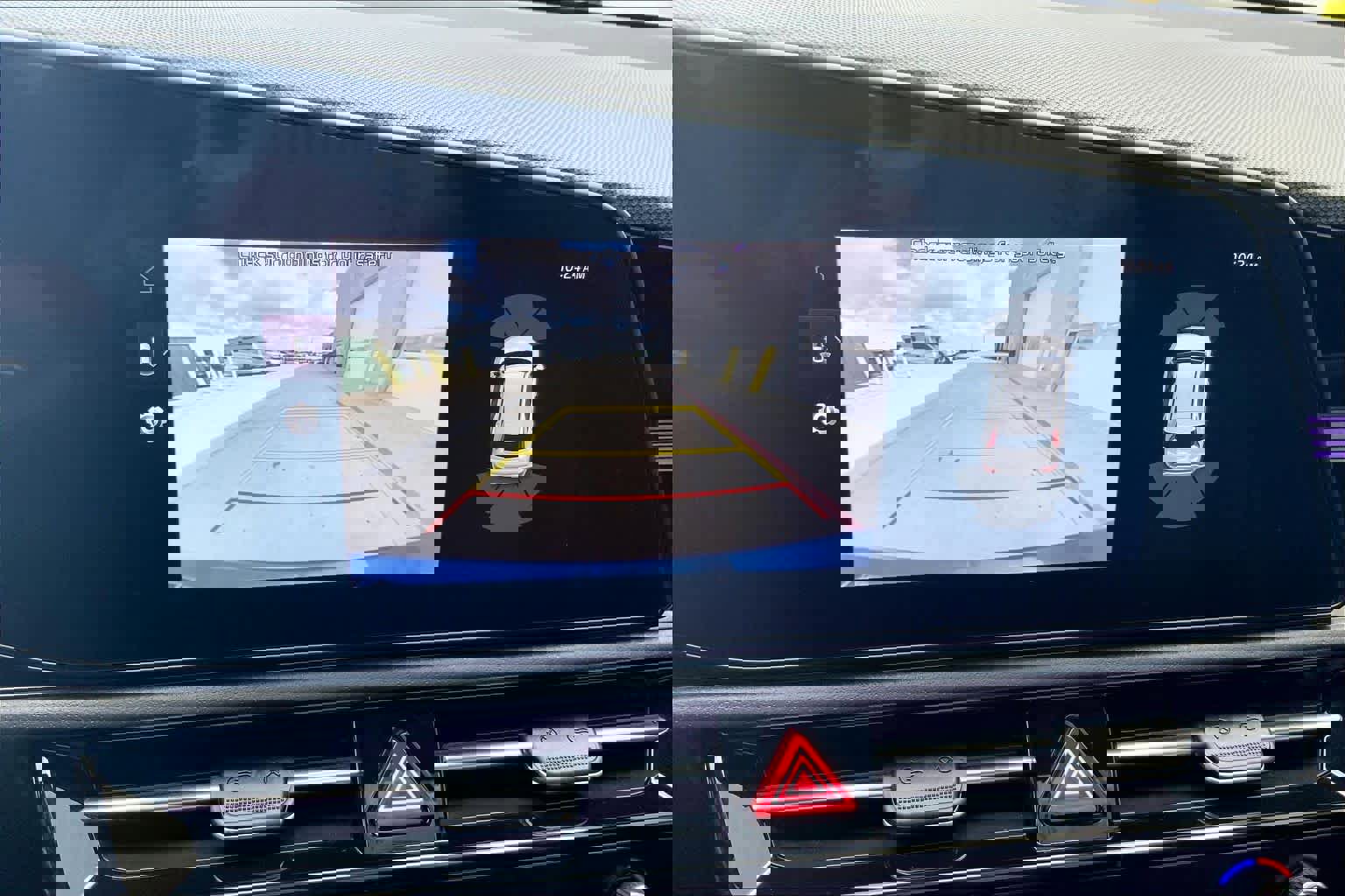 Used 2023 Kia Niro SX Touring image 26