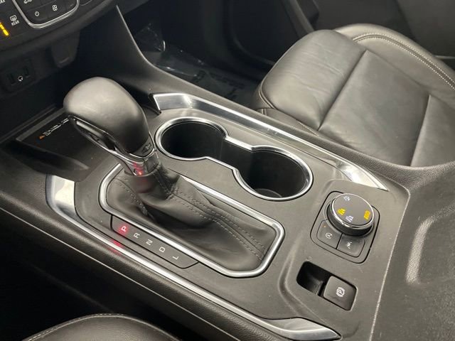 Used 2023 Chevrolet Traverse LT image 6