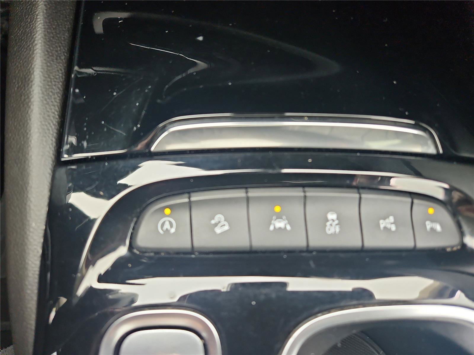 Used 2022 Buick Envision Avenir w/ Technology Package II image 23