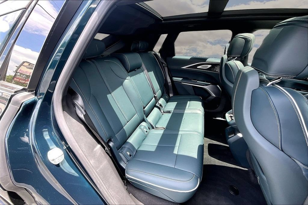 Used 2024 Cadillac Lyriq Sport w/ Nappa Leather Package AWD/4WD image 25