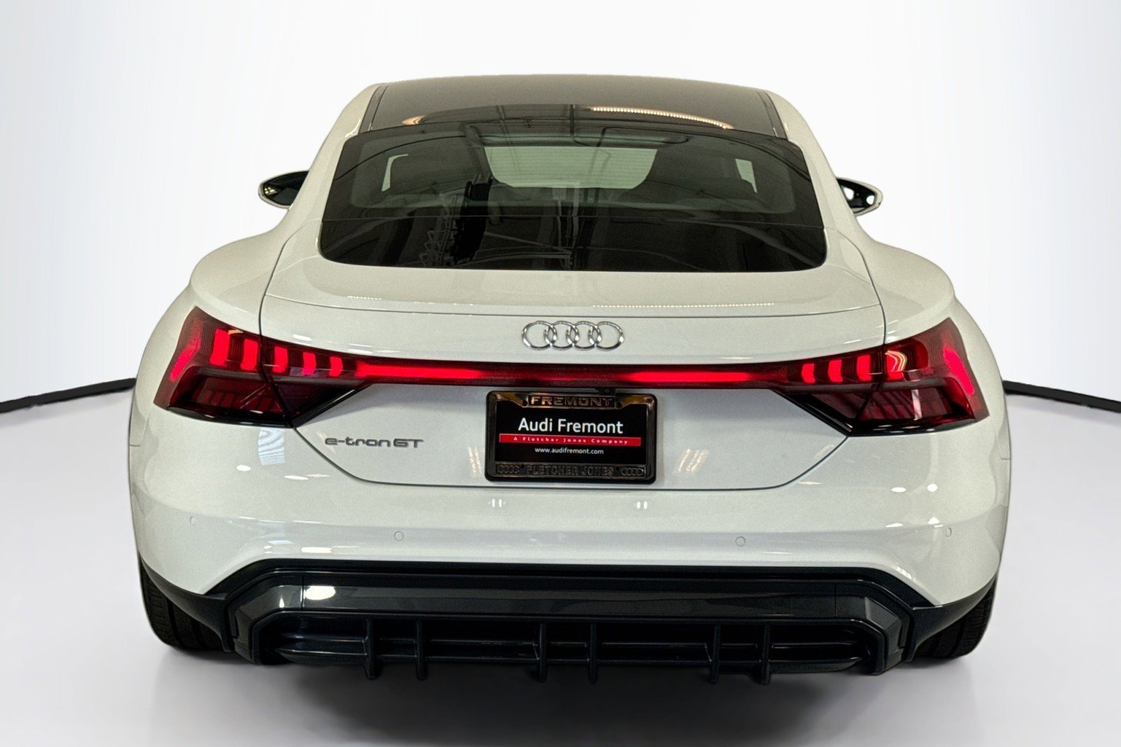 Used 2022 Audi e-tron GT Premium Plus image 6