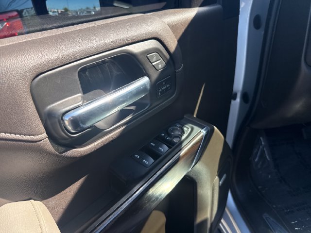 Used 2022 GMC Sierra 2500 SLT w/ SLT Premium Package AWD/4WD image 12