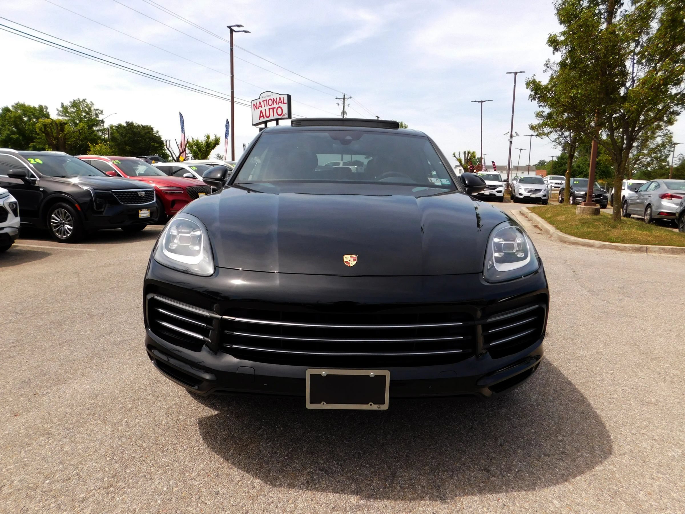 Used 2020 Porsche Cayenne AWD/4WD image 3