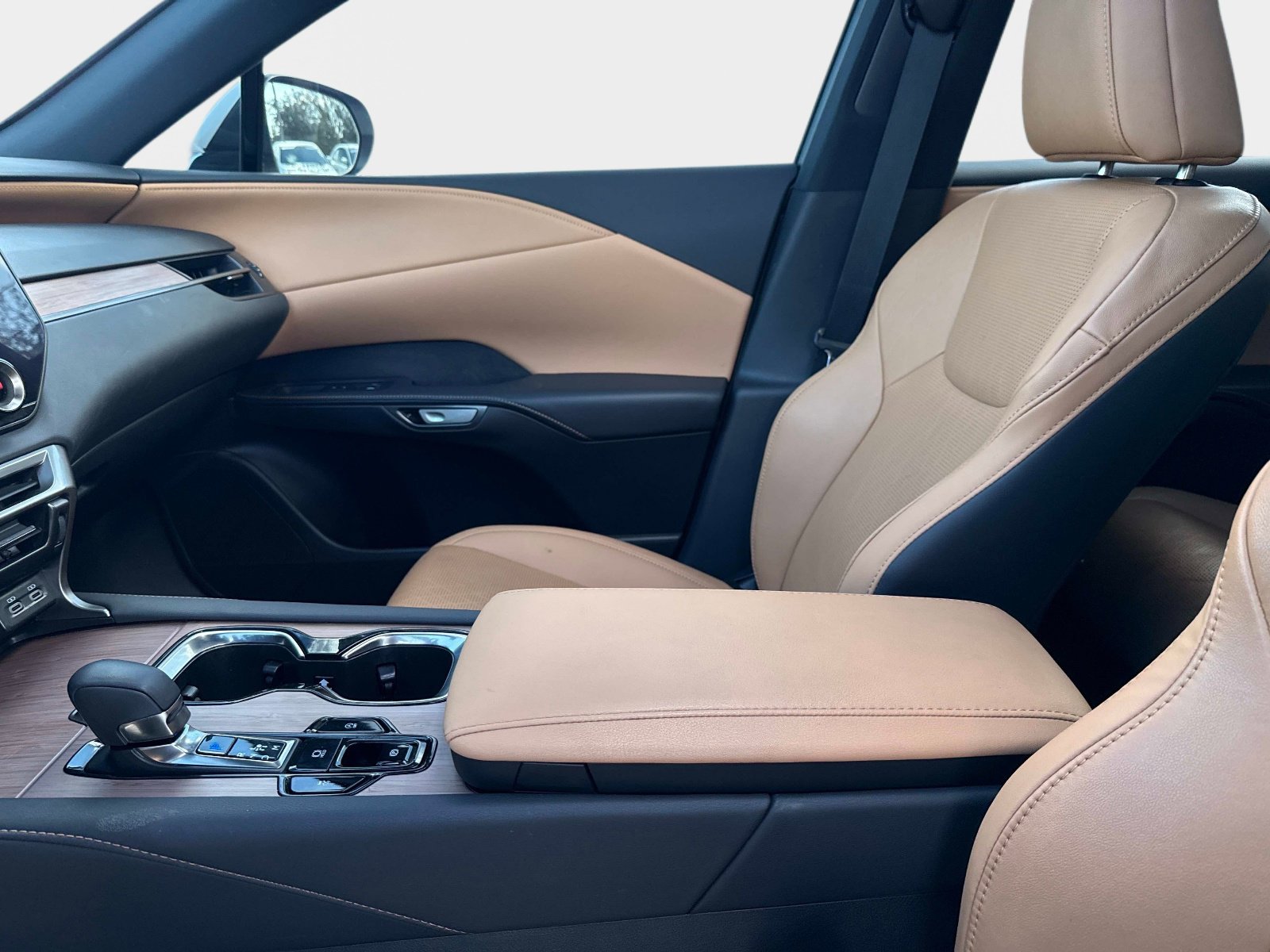 Used 2023 Lexus RX 350 Premium Plus w/ Accessory Package image 23