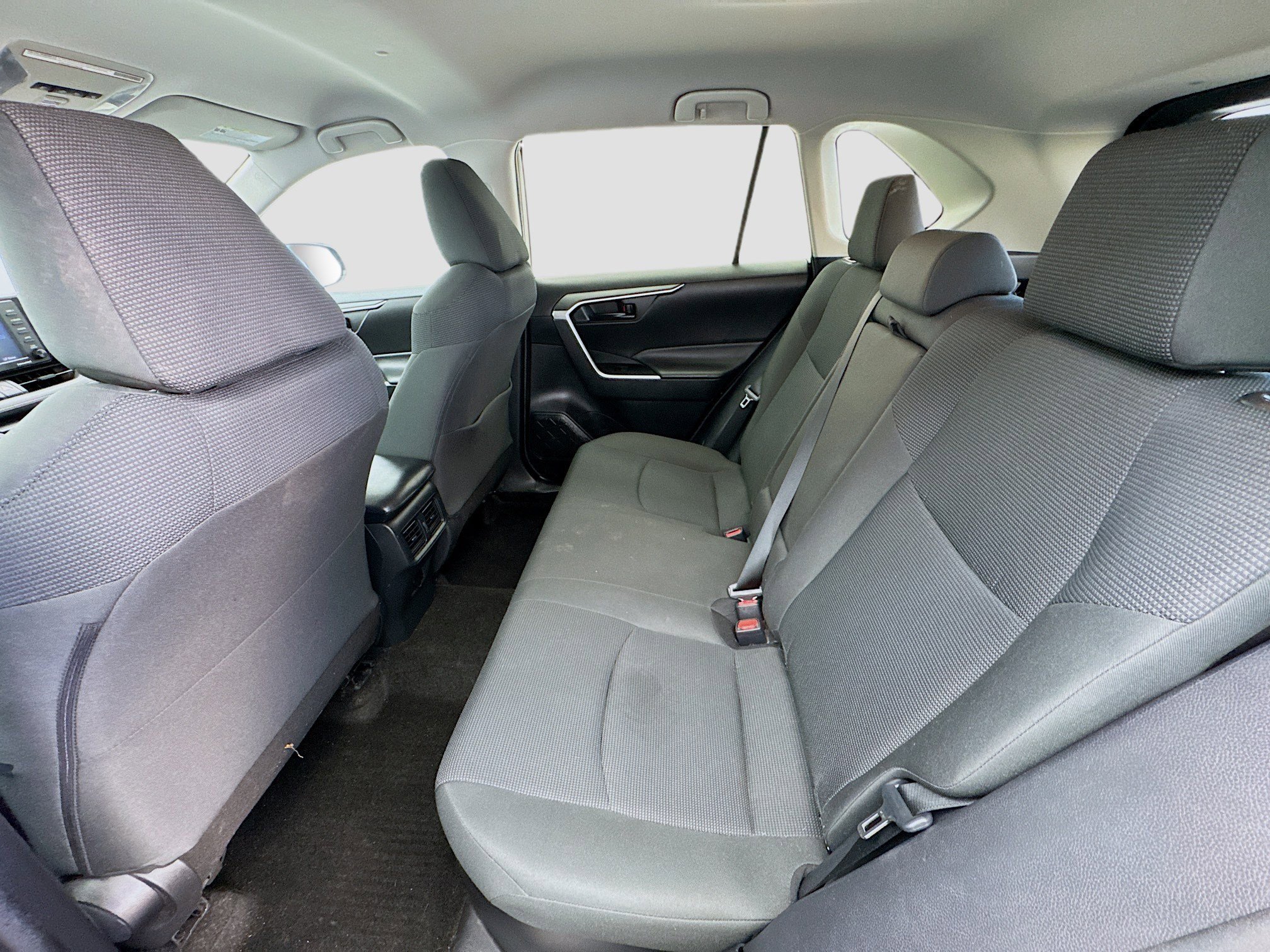 Used 2020 Toyota RAV4 LE AWD/4WD image 15