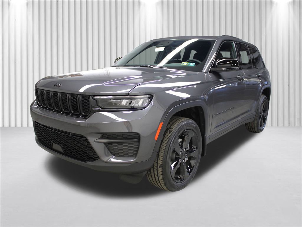 New 2025 Jeep Grand Cherokee Laredo image 8