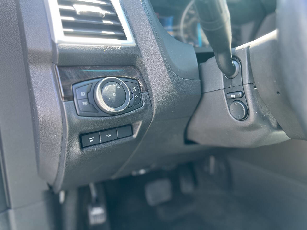 Used 2015 Ford Explorer Limited w/ Equipment Group 301A image 20