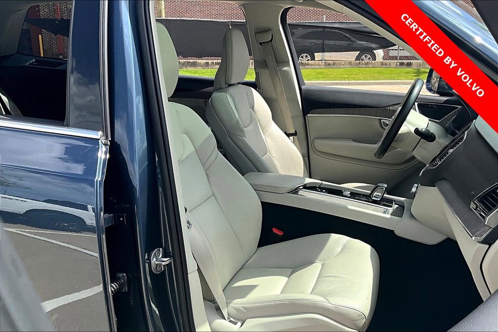 Certified 2023 Volvo XC90 B6 Plus image 9