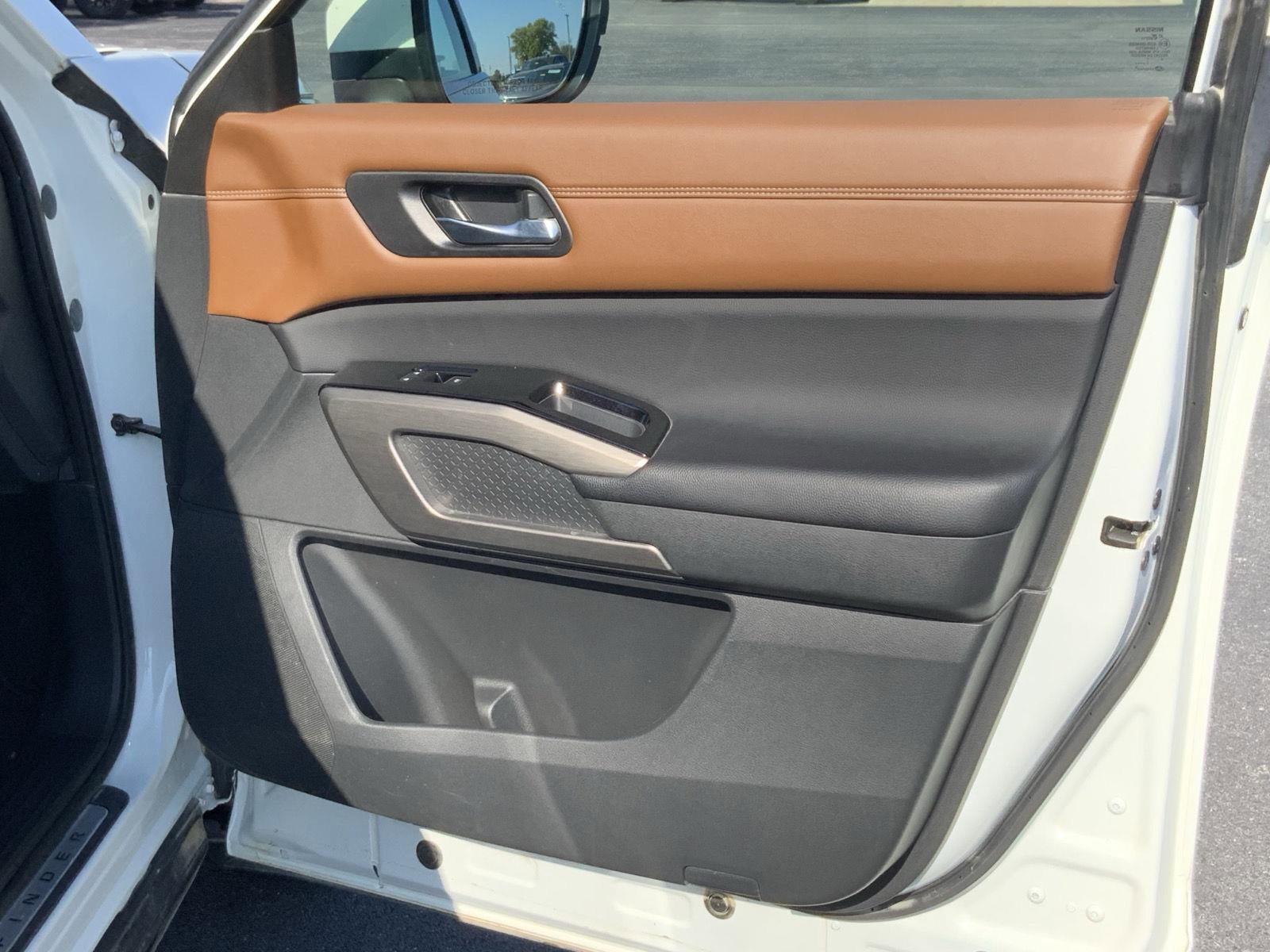 Used 2023 Nissan Pathfinder Platinum image 63