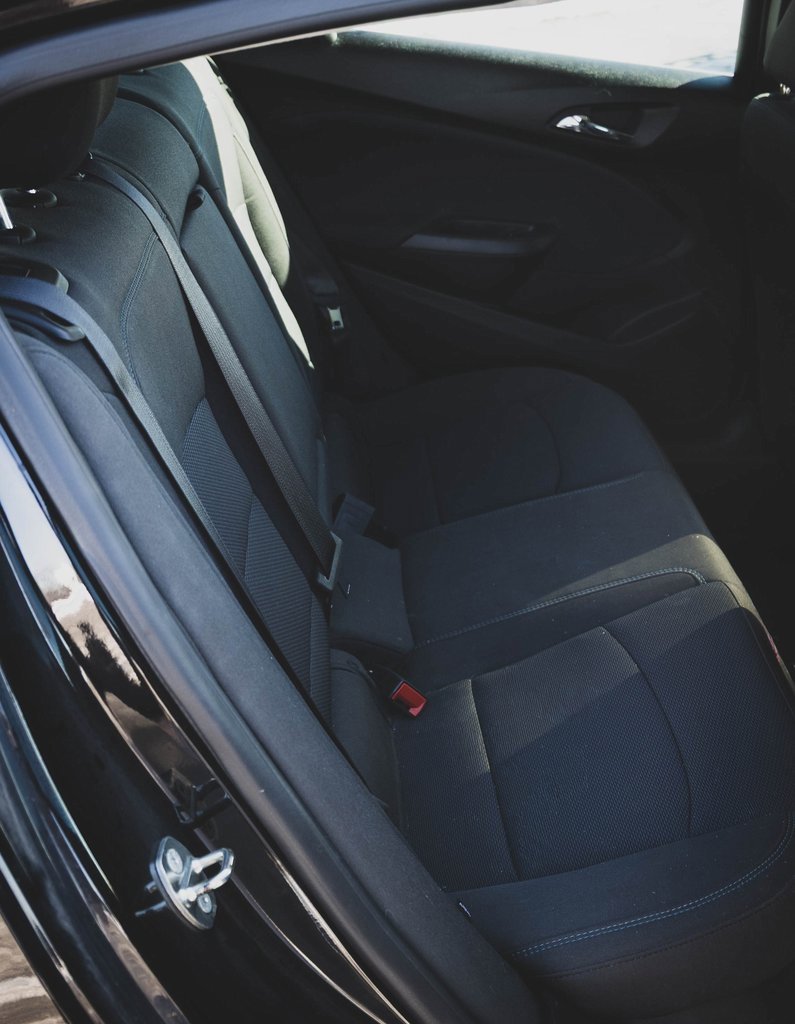 Used 2018 Chevrolet Cruze LT w/ Convenience Package image 29