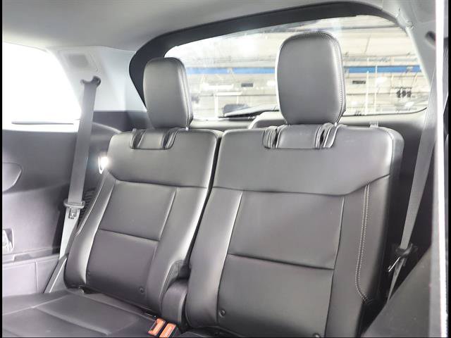 Used 2022 Ford Explorer Limited w/ Equipment Group 301A RWD image 11