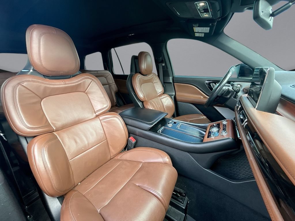 Used 2020 Lincoln Aviator Reserve w/ Equipment Group 201A RWD image 13