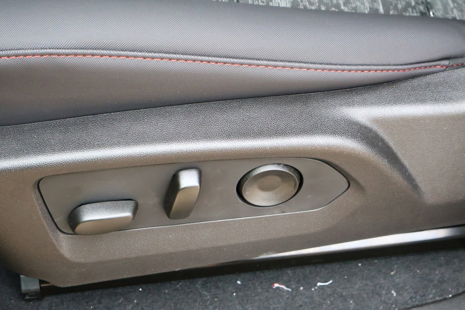 New 2025 Chevrolet Colorado Z71 w/ Midnight Edition image 29